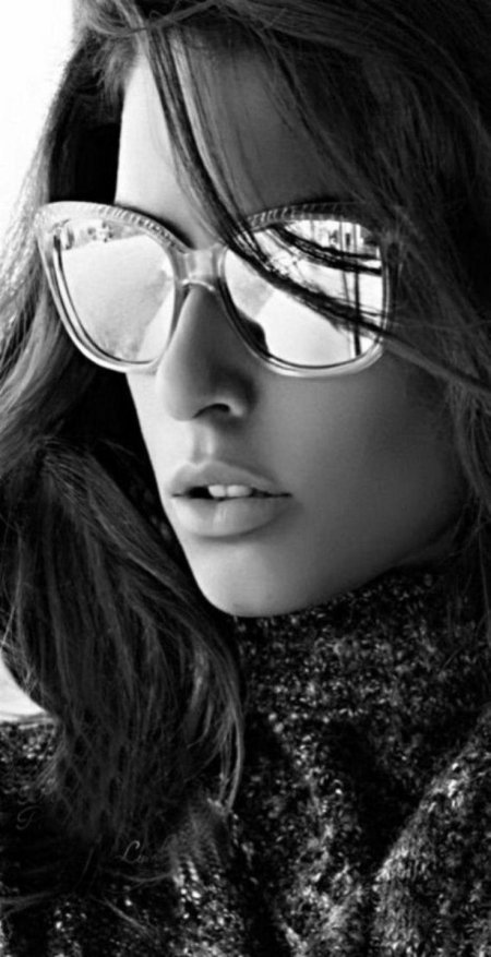 Девушки в очках красивые