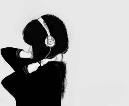 Девушка с наушниками