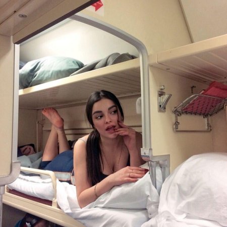 Девушки с поездов