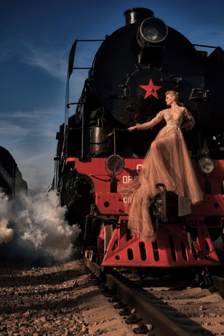 Анна каренина и паровоз