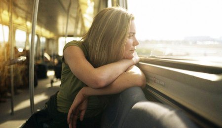 Девушка на поезде