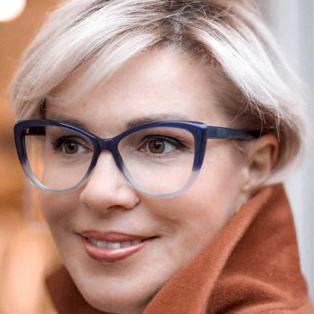 Модная оправа для очков