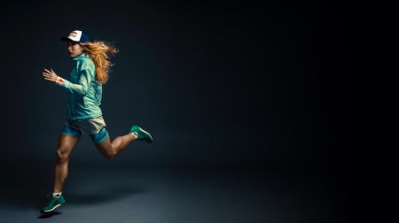 Бегущая девушка