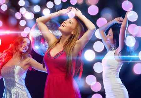 Девушка на дискотеке