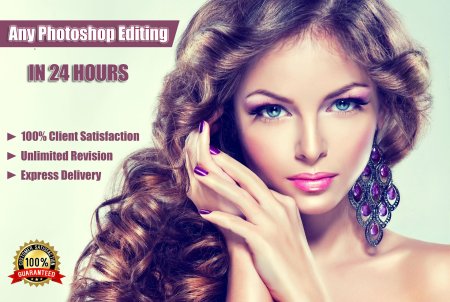 Красивая девушка с макияжем