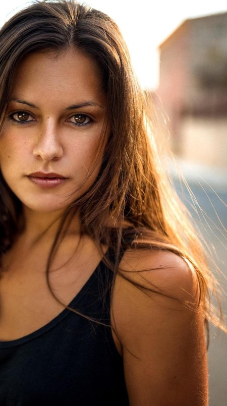 Модели брюнетки