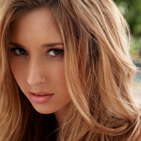 Светлый цвет волос для карих глаз