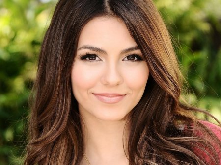 Виктории джастис