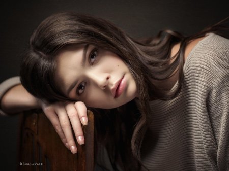 Брюнетка модель