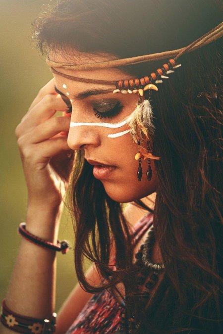 Девушка индеец