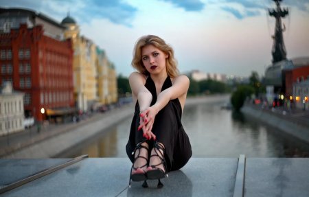 Город девушка