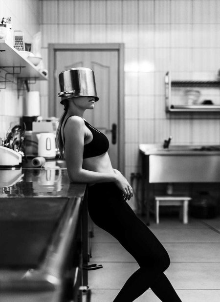 Женщина на кухне