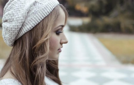 Русая девушка