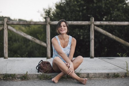 Красивые девушки босиком