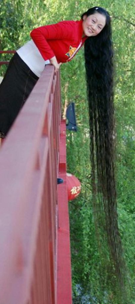 Самые длинные волосы в мире се цюпин