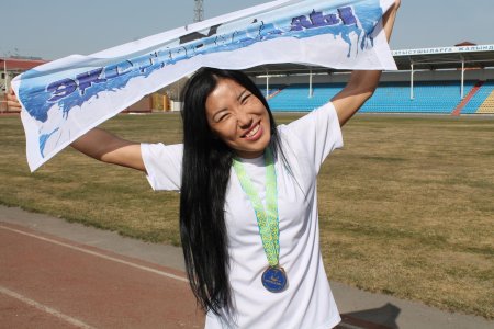 Девушка казахстан