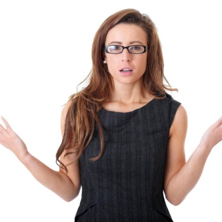 Недовольная девушка