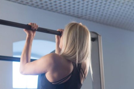 Подтягивания для девушек