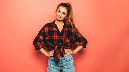 Рубашка в клетку женская