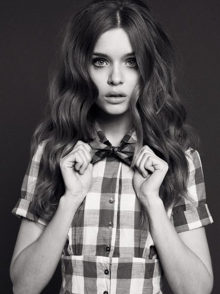 Красива девушка