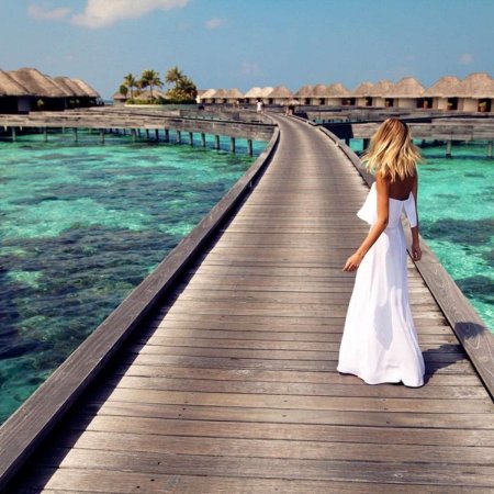 Девушка на мальдивах