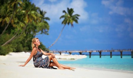 Девушка на мальдивах