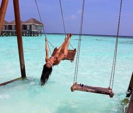 Качели в море