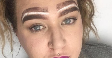 Странные брови