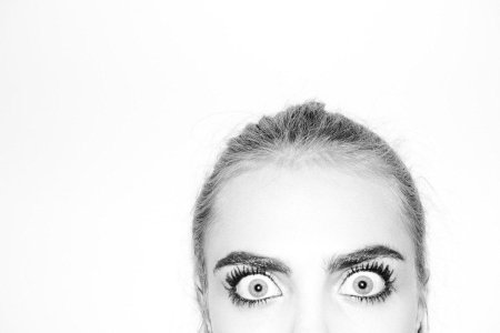 Кара делевинь анфас