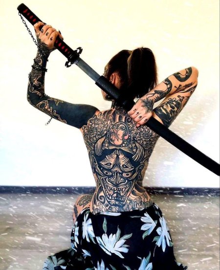 Тату катана