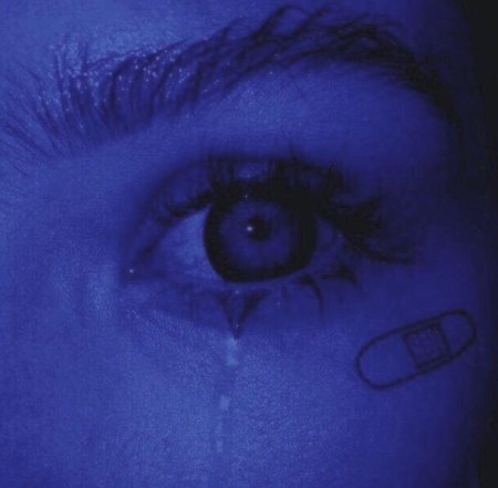 Глаз на аву синий