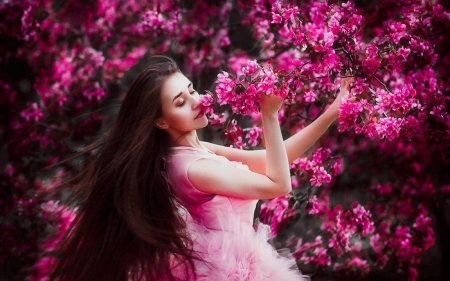 Девушка в цветах