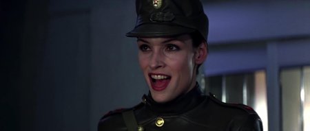 Фамке янссен золотой глаз 1995 ксения онатопп