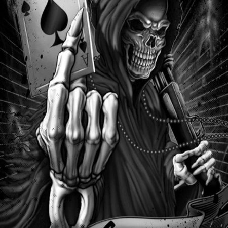 Скелет с револьвером