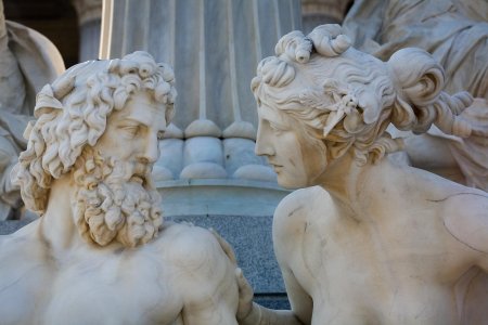 Фонтан pallas-athene