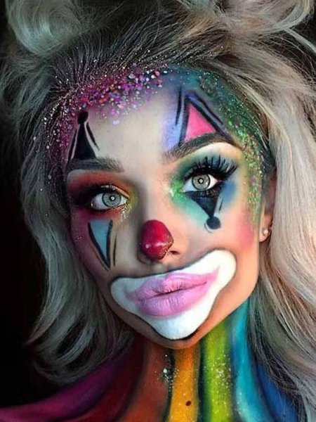 Клоунесса гримм