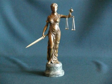 Богиня правосудия фемида