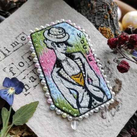 Брошь бисер