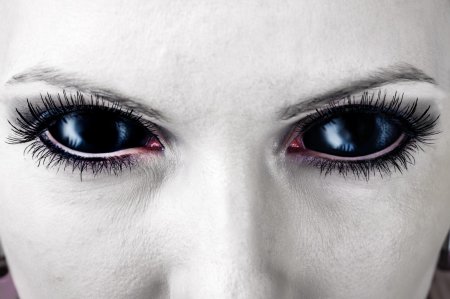 Линзы black sclera white