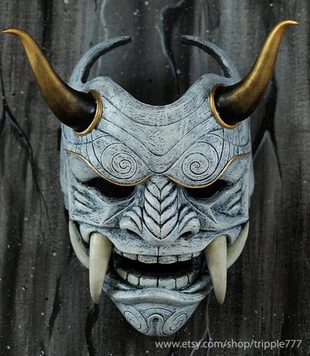 Японская маска hannya самурая