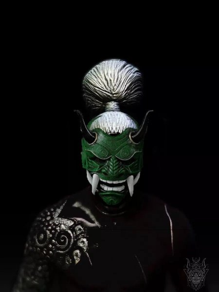 Японская маска hannya самурая