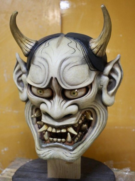 Маска hannya демон