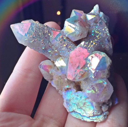 Ангел аура кварц минерал