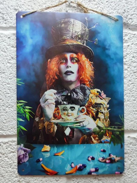 Постер безумный шляпник mad hatter алиса в стране
