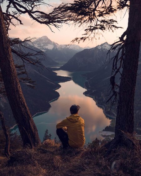 Люди в горах