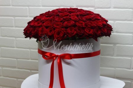 101 роза в шляпной коробке
