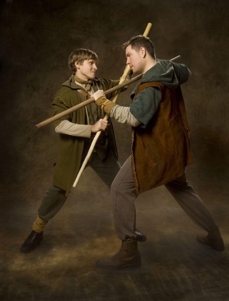 Сражаются на мечах