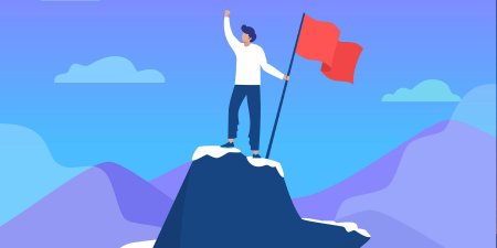 Человек на вершине с флагом