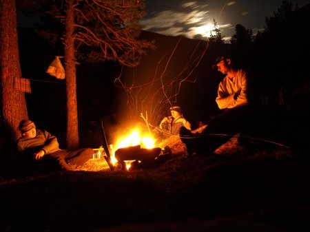 Ведмаки посиделки у костра