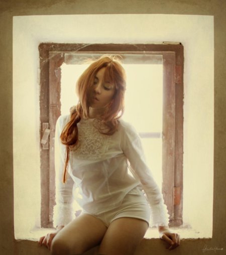 Рыжая девушка